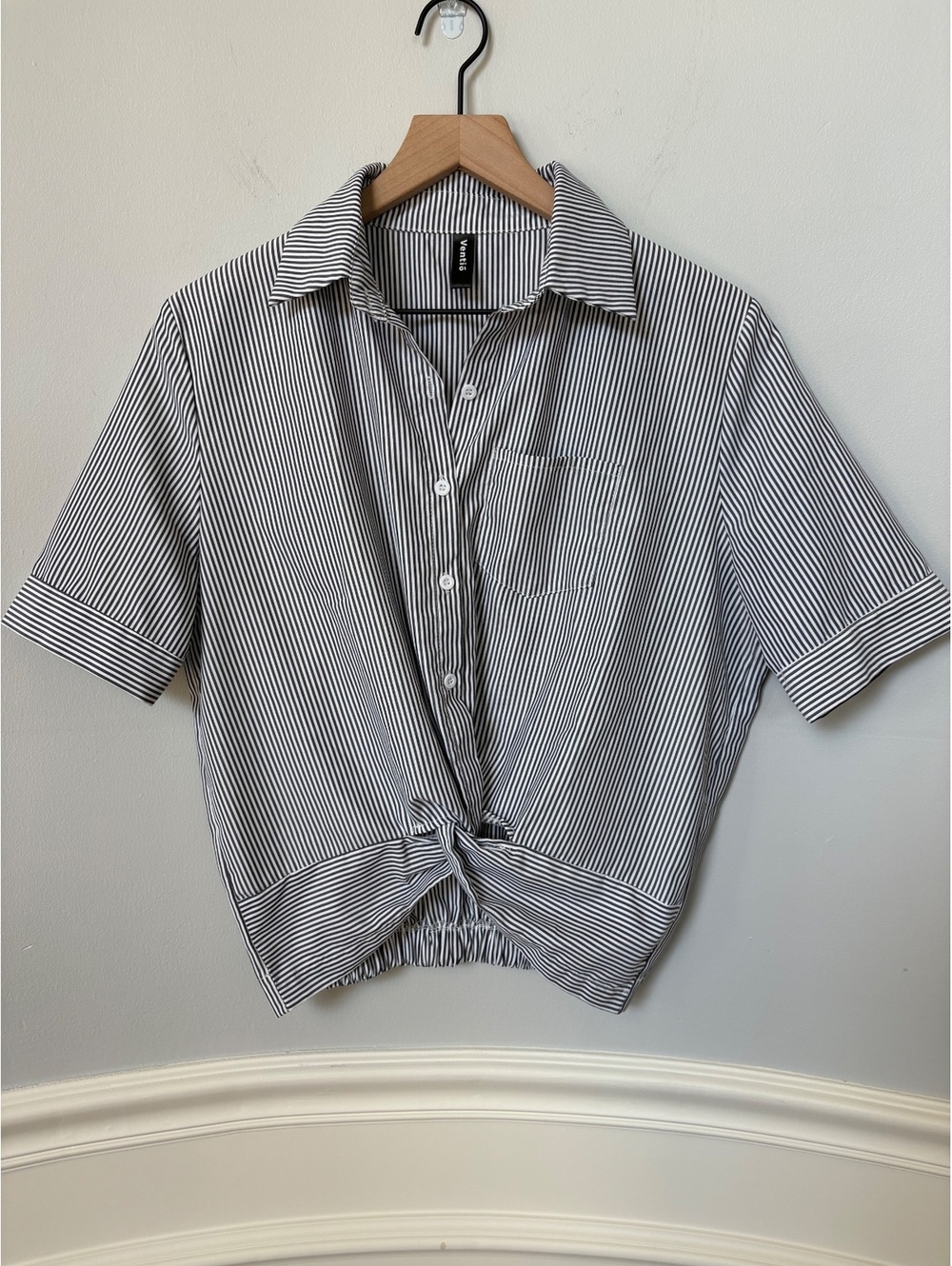 Ventio Striped Short Sleeve Tie Front Button Down Shirt Black White - Size Small